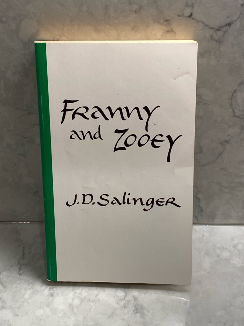 Franny and Zooey by J.D. Salinger - White & Green Paperback